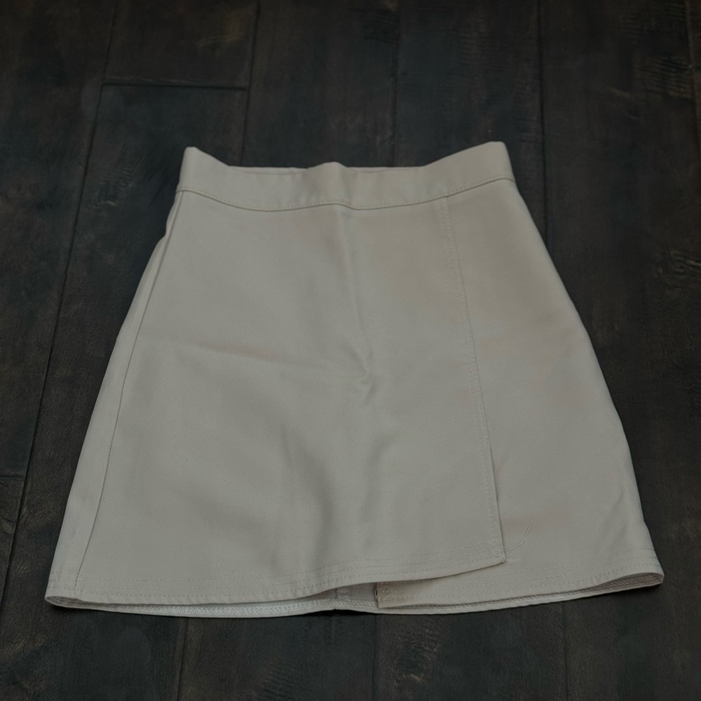 Beige skirt